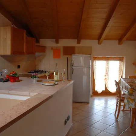 Villanova Apartman San Zeno di Montagna